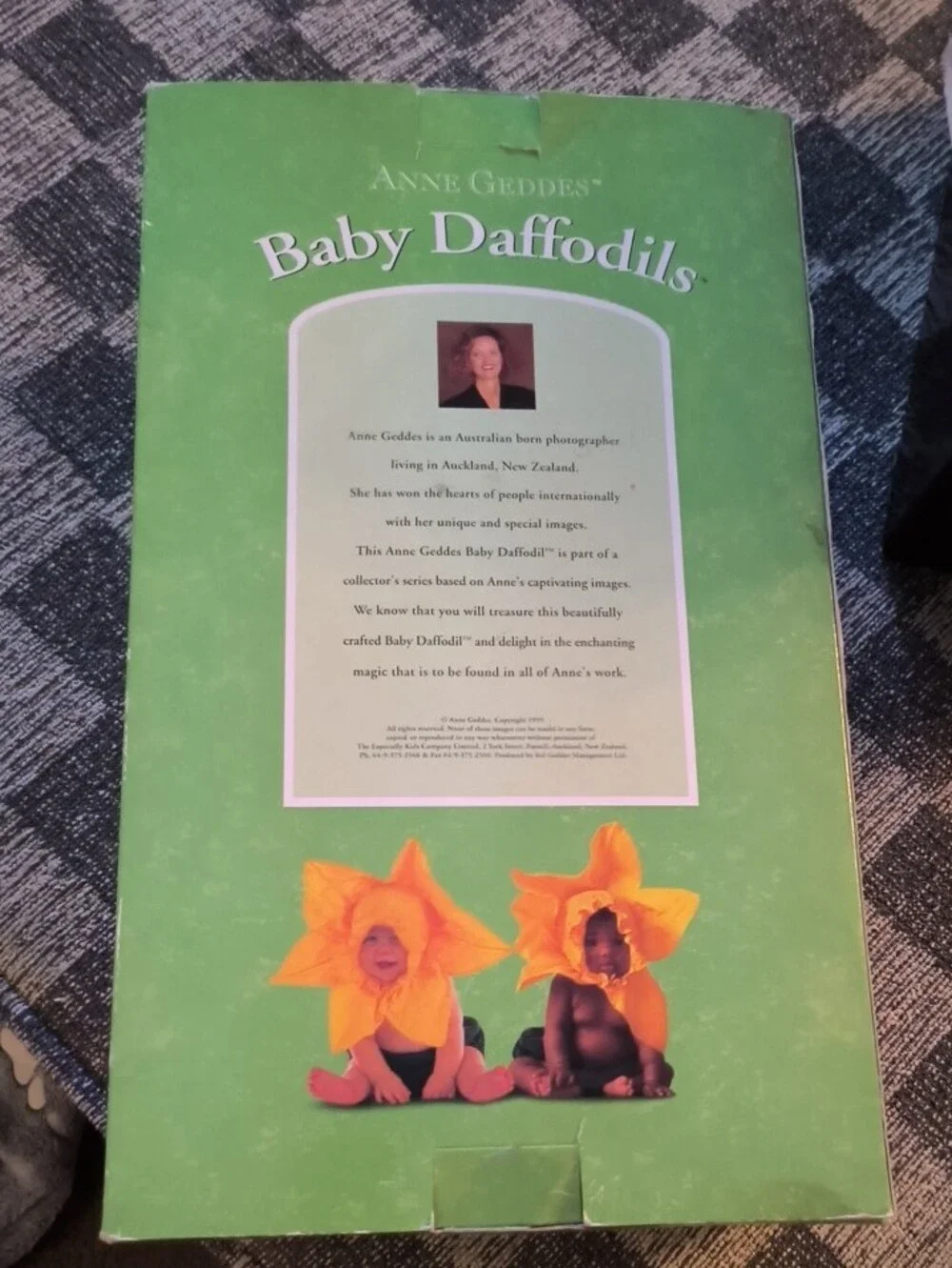 Anne Geddes Baby Daffodils Doll - Yellow / Dark Skinned